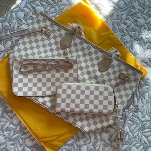 Pink Lily Grey and White Checkered Tote Bag